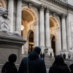 Visiter new york public library : lions et Astor Hall en marbre