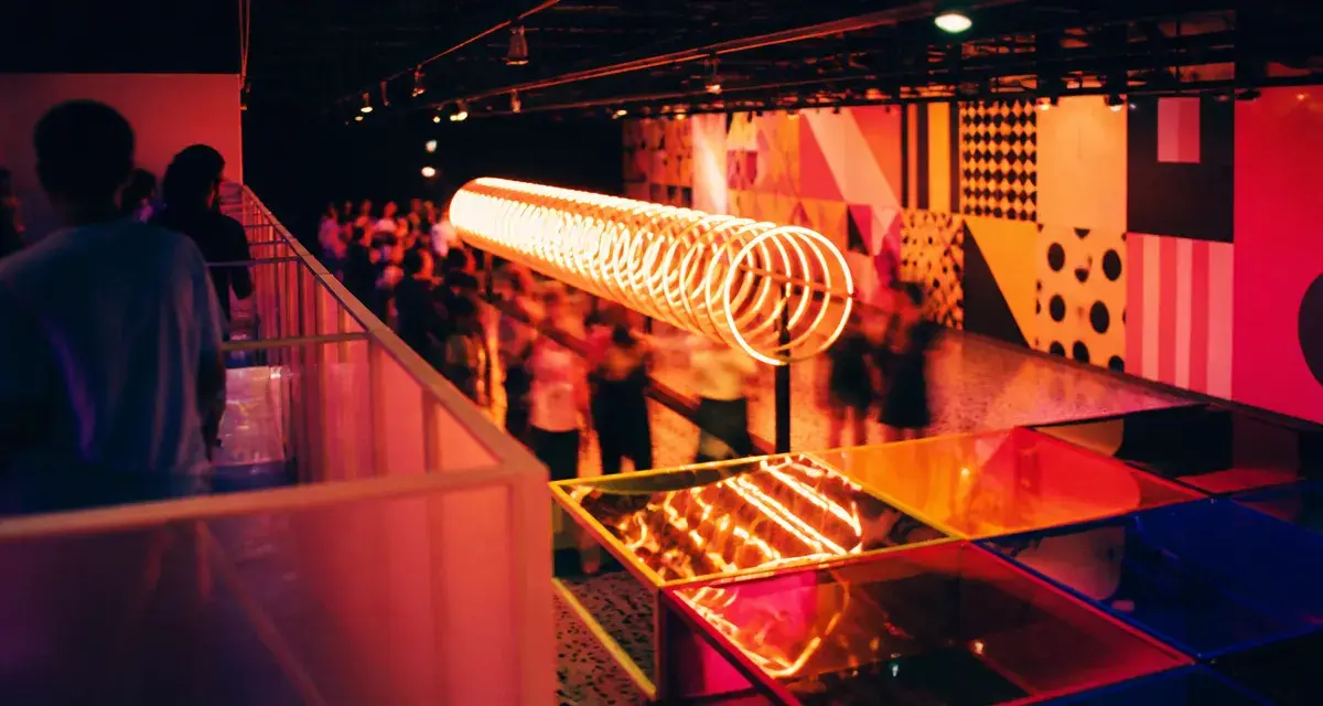 Visiter la factory New York : file d’attente Color Factory, photos pop art