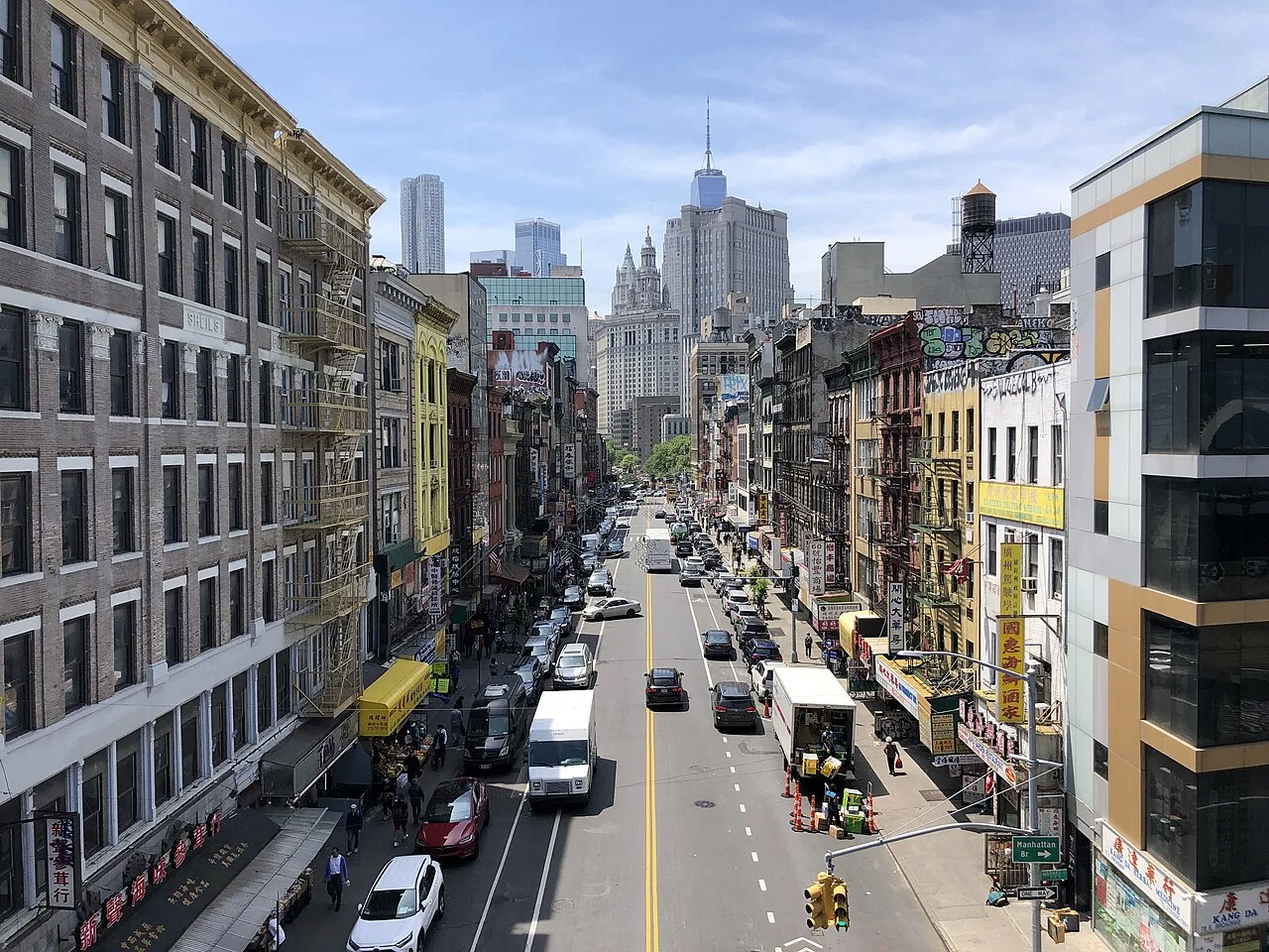 East Broadway dans Chinatown, vu depuis le Manhattan Bridge