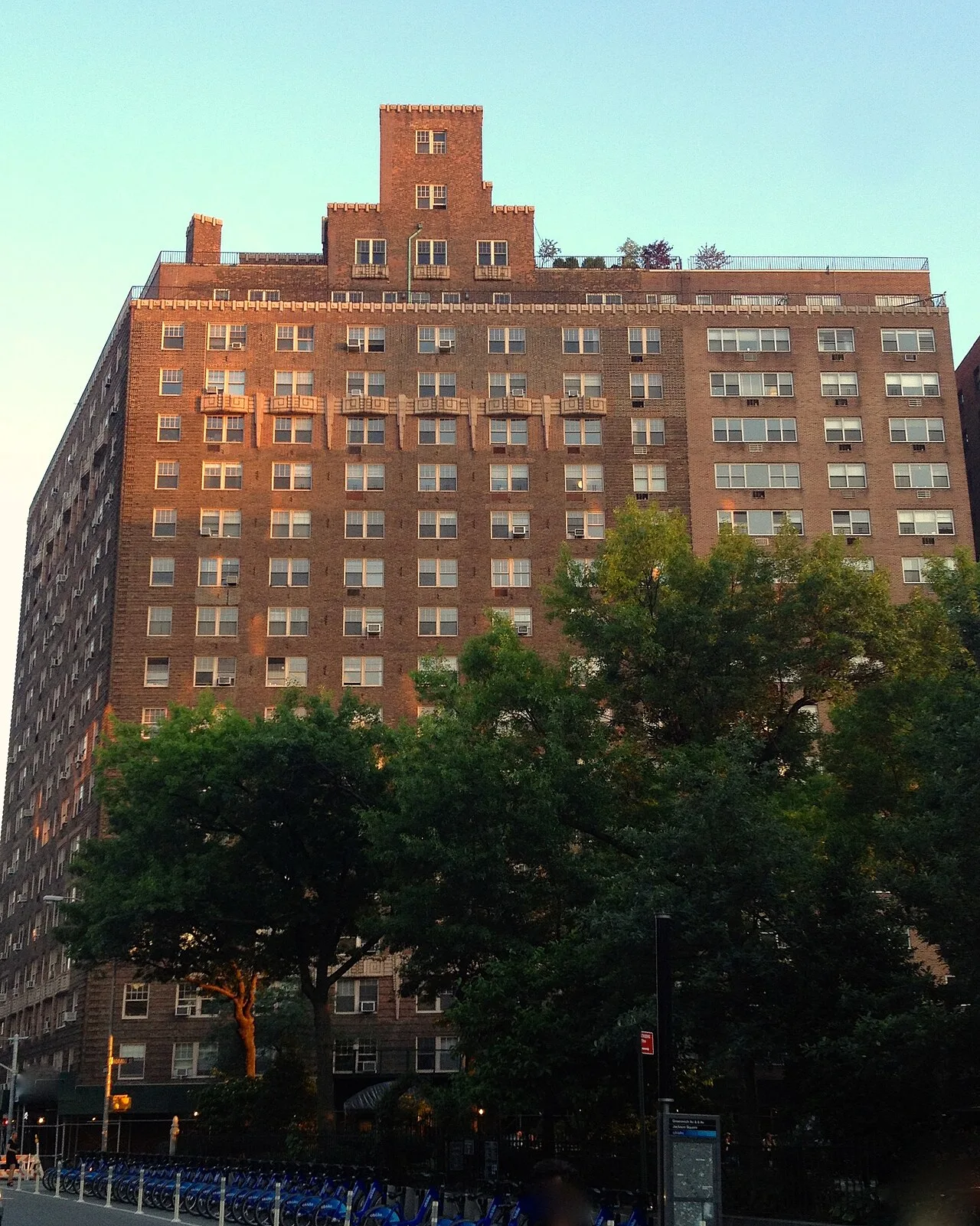 Le bâtiment du 2 Horatio Street dans le West Village